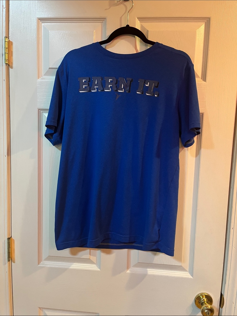 Men’s Old Navy Royal Blue 'Earn It.' Graphic Short Sleeve Tee